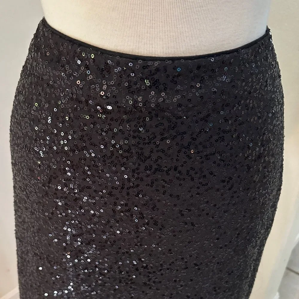 Cache’ Elegant Black Shimmer Sequin Skirt Size Small